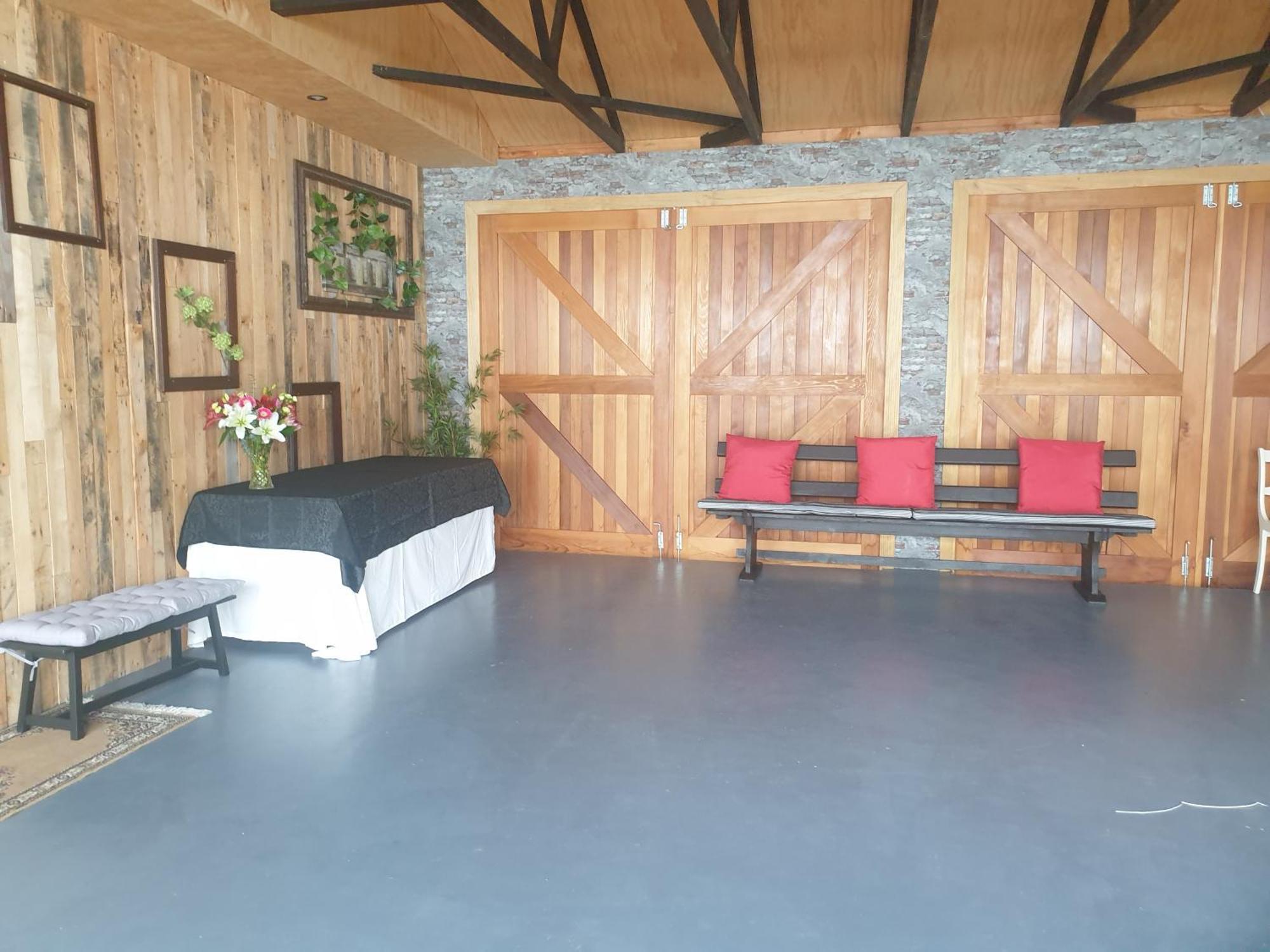 Accommodation At Lakeside Оамару Экстерьер фото
